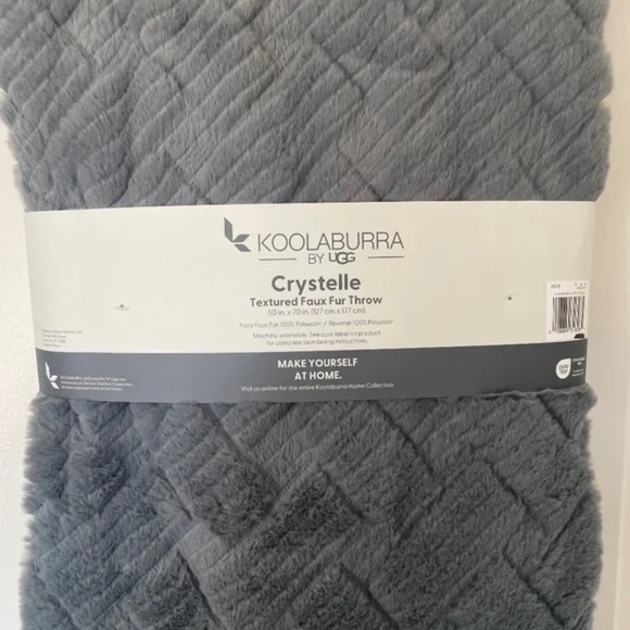Koolaburra by UGG | NWT Crystelle Faux Fur Throw Blanket – Soft Geo Texture - Picture 6 of 9